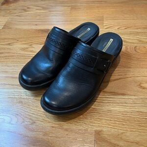 Clark’s Slip On Clogs